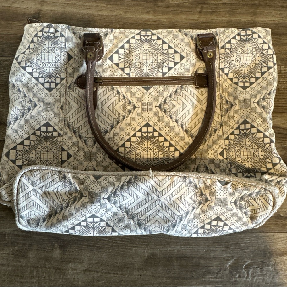 Myra Bag Tote - Gray